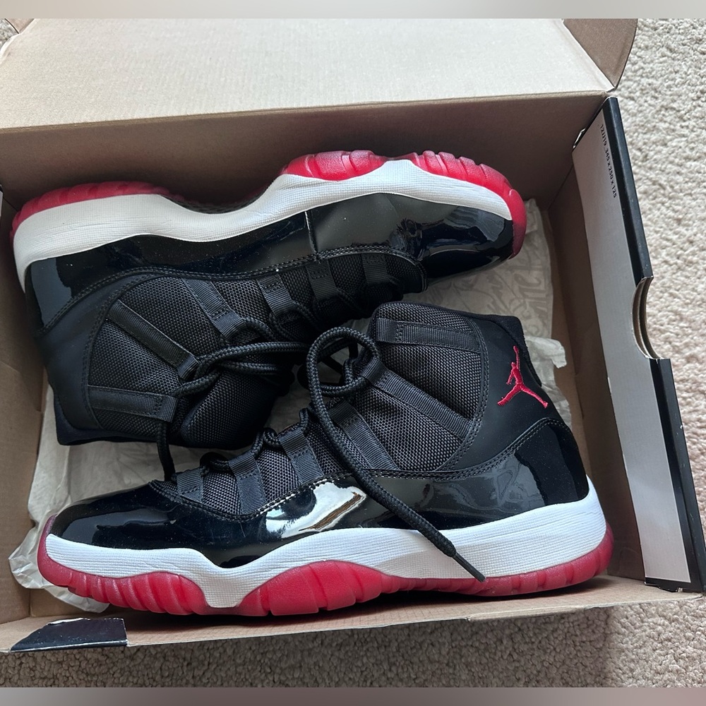Jordan 11 Retro Playoffs (2012)
